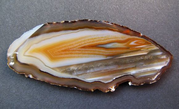 Chalcedony, Agate